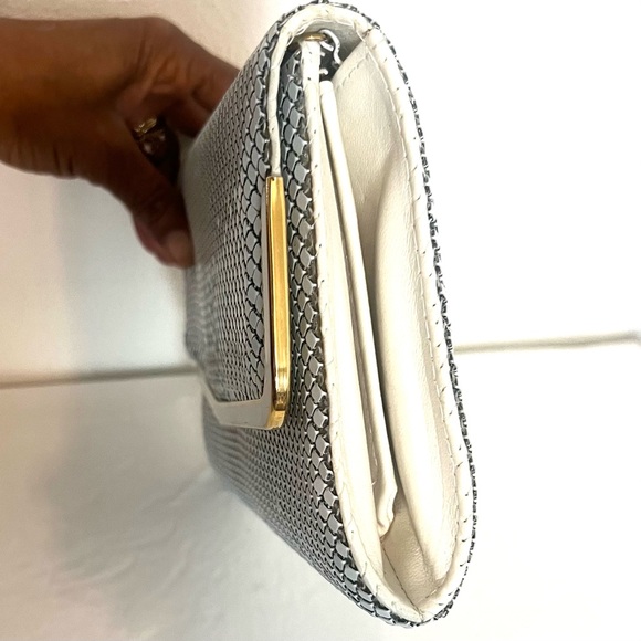 Mesh Evening Bag White Vintage Great Condition - Picture 3 of 8